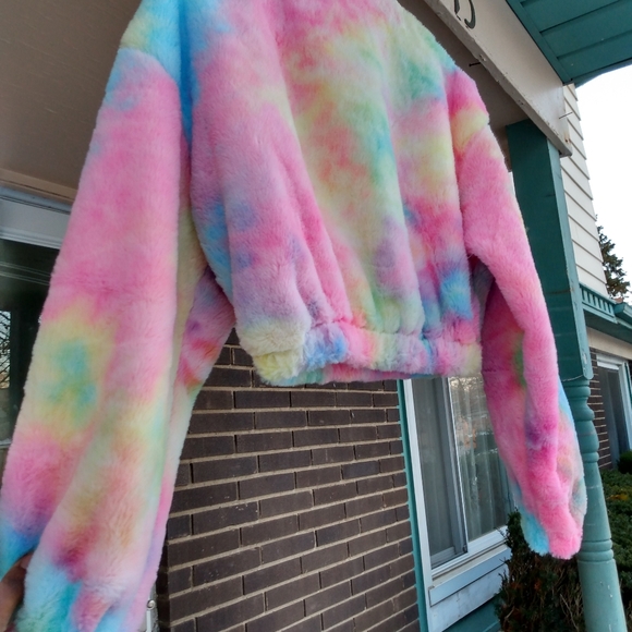 Last one! - Unicorn Crop Top Extra Soft Sweater - Picture 5 of 8